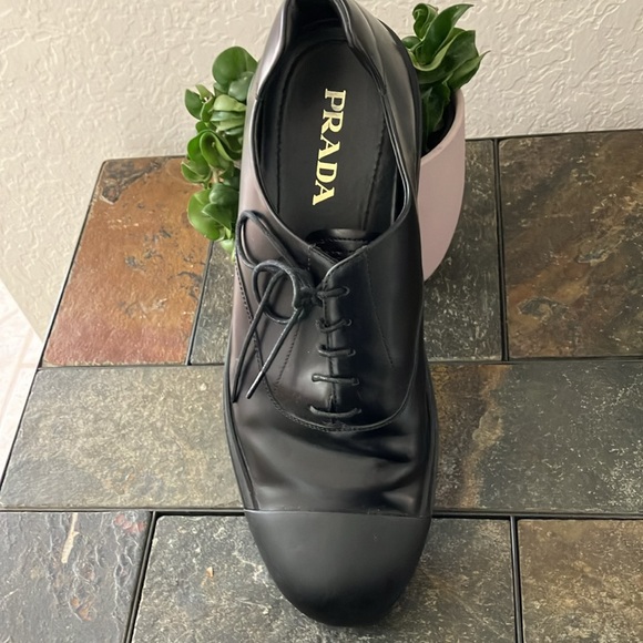 Prada Mens Lace Up Black Leather Rubber Toe Shoe Prada Size 10 like new - Picture 2 of 9